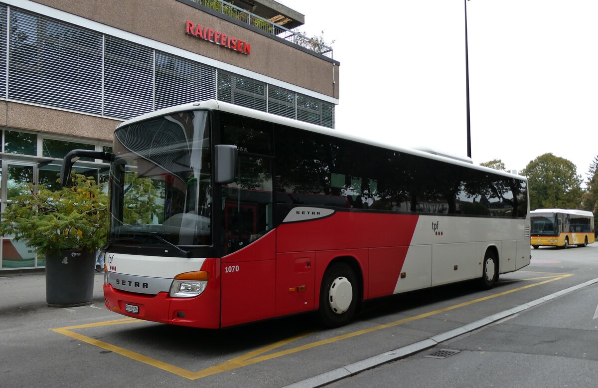 (281'250) - TPF Fribourg - Nr. 1070/FR 301'576 - Setra (ex CJ Tramelan Nr. 124) am 11. Oktober 2025 beim Bahnhof Yverdon 