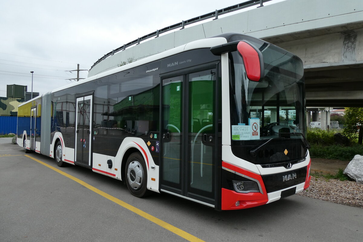 (281'283) - AAGS Schwyz - (M 297) - MAN am 11. Oktober 2025 in Kerzers, Interbus