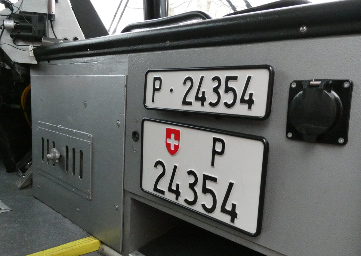 (281'316) - Riviera Carburant Lavage. St-L�gier - VD 1612 - Saurer/R&J (ex Fischer, D-Weilheim; ex ZVB Zug Nr. 141; ex ZVB Zug Nr. 41; ex Nr. 24'354) am 12. Oktober 2025 in Schwarzenberg, R�ssli (Detailaufnahme)