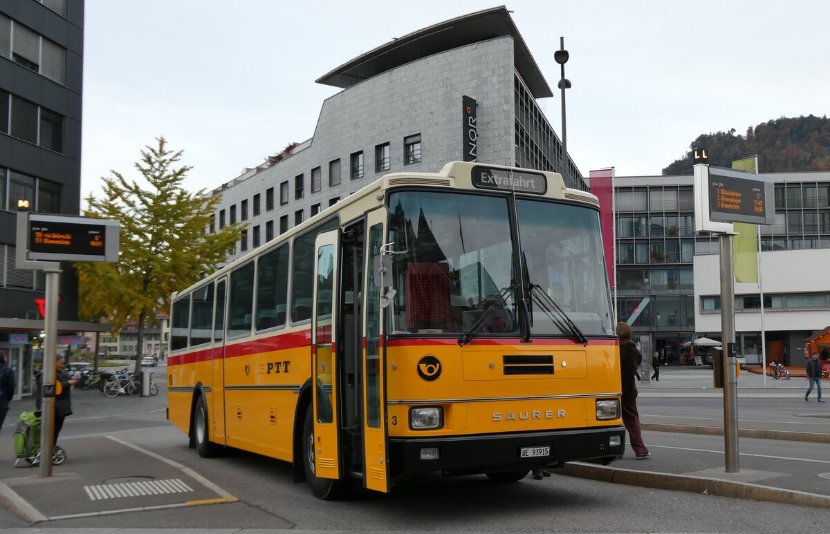 (281'690) - Kolb, Grasswil - Nr. 3/BE 93'915 - Saurer/R&J (ex Schmocker, Stechelberg Nr. 3/PID 2409; ex Schmocker, Stechelberg Nr. 1; ex Gertsch, Stechelberg Nr. 1) am 19. Oktober 2025 beim Bahnhof Thun