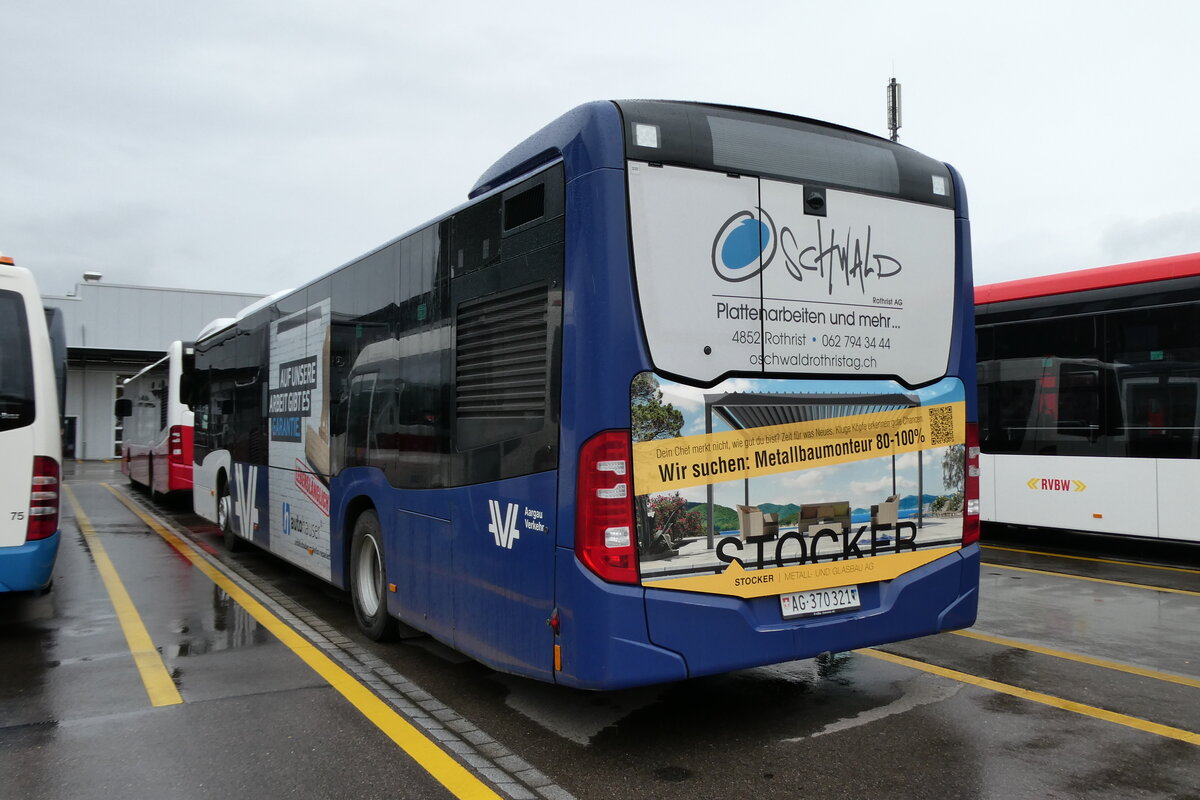 (281'811) - Limmat Bus, Dietikon - AG 370'321 - Mercedes am 25. Oktober 2025 in Winterthur, Daimler Buses