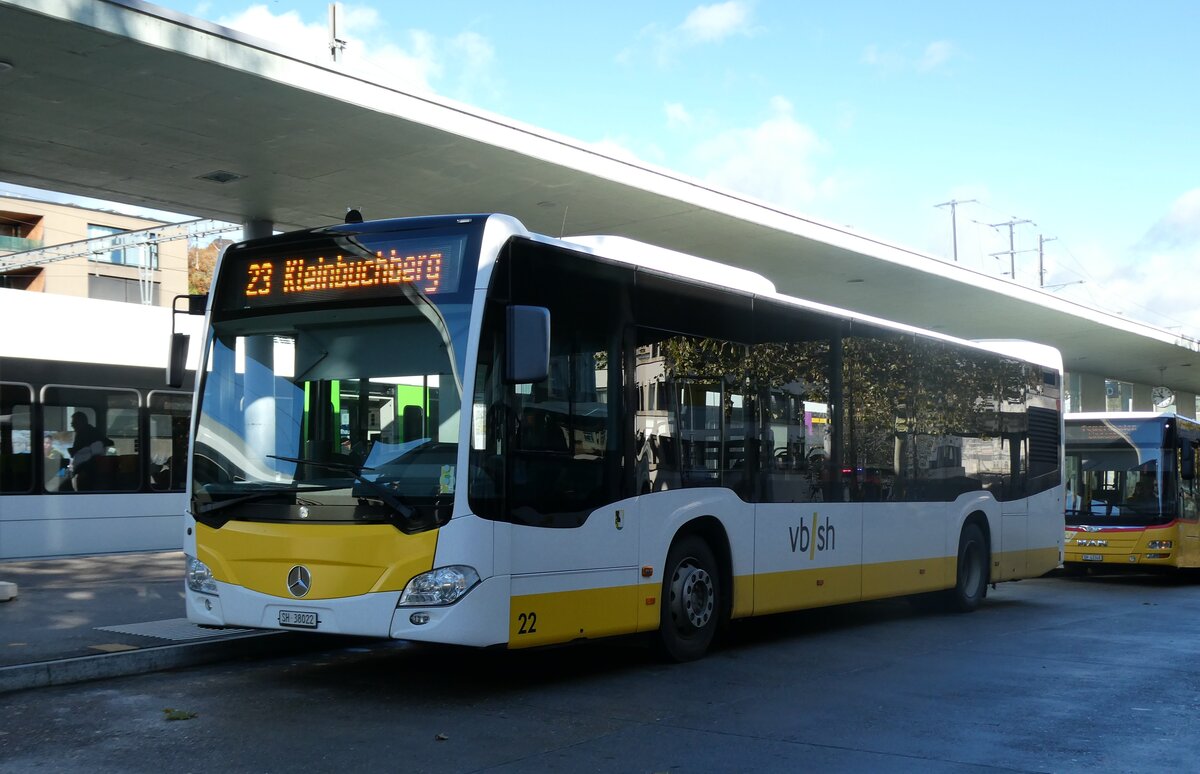 (281'887) . VBSH Schaffhausen - Nr. 22/SH 38'022 - Mercedes am 30. Oktober 2025 beim Bahnhof Schaffhausen
