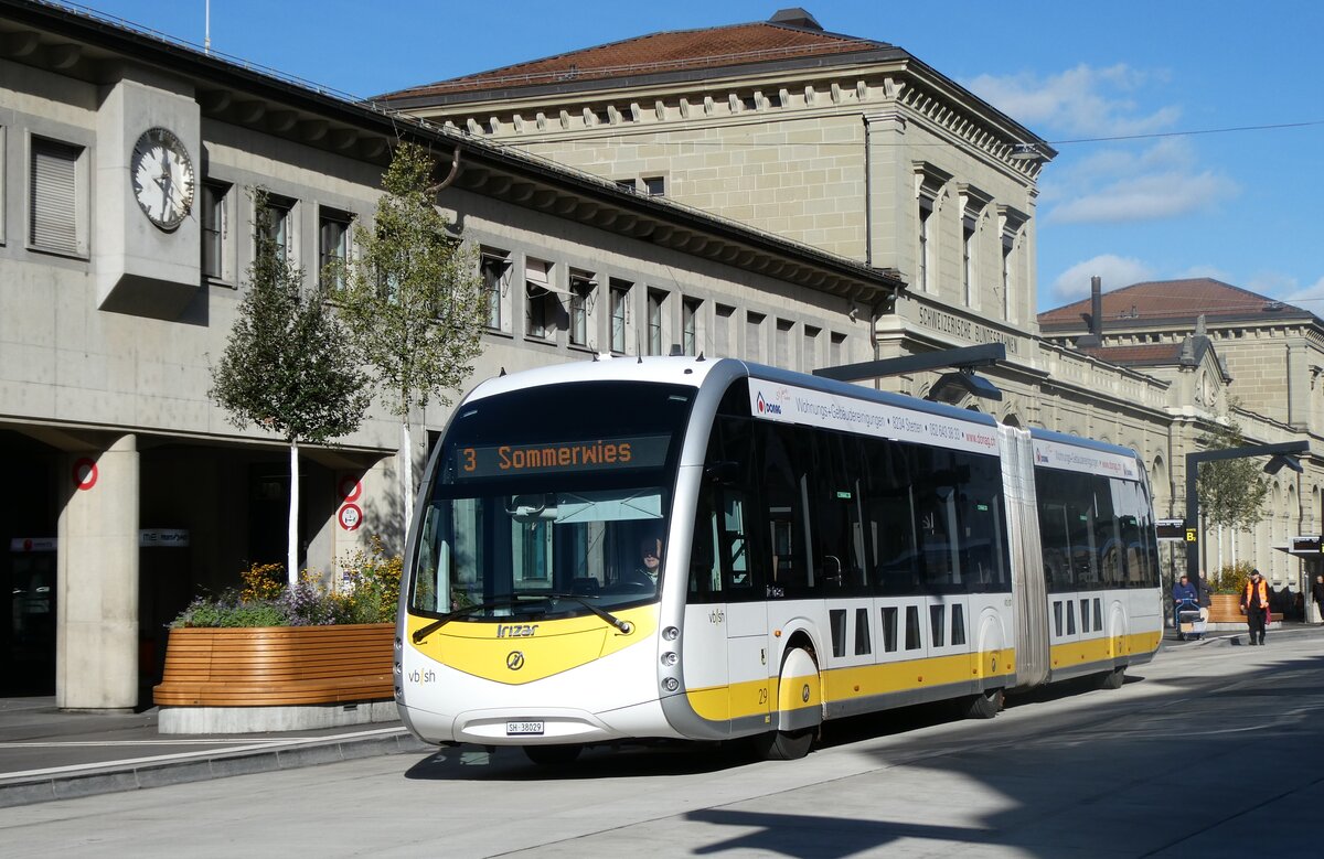 (281'903) - VBSH Schaffhausen - Nr. 29/SH 38'029 - eIrizar am 30. Oktober 2025 beim Bahnhof Schaffhausen