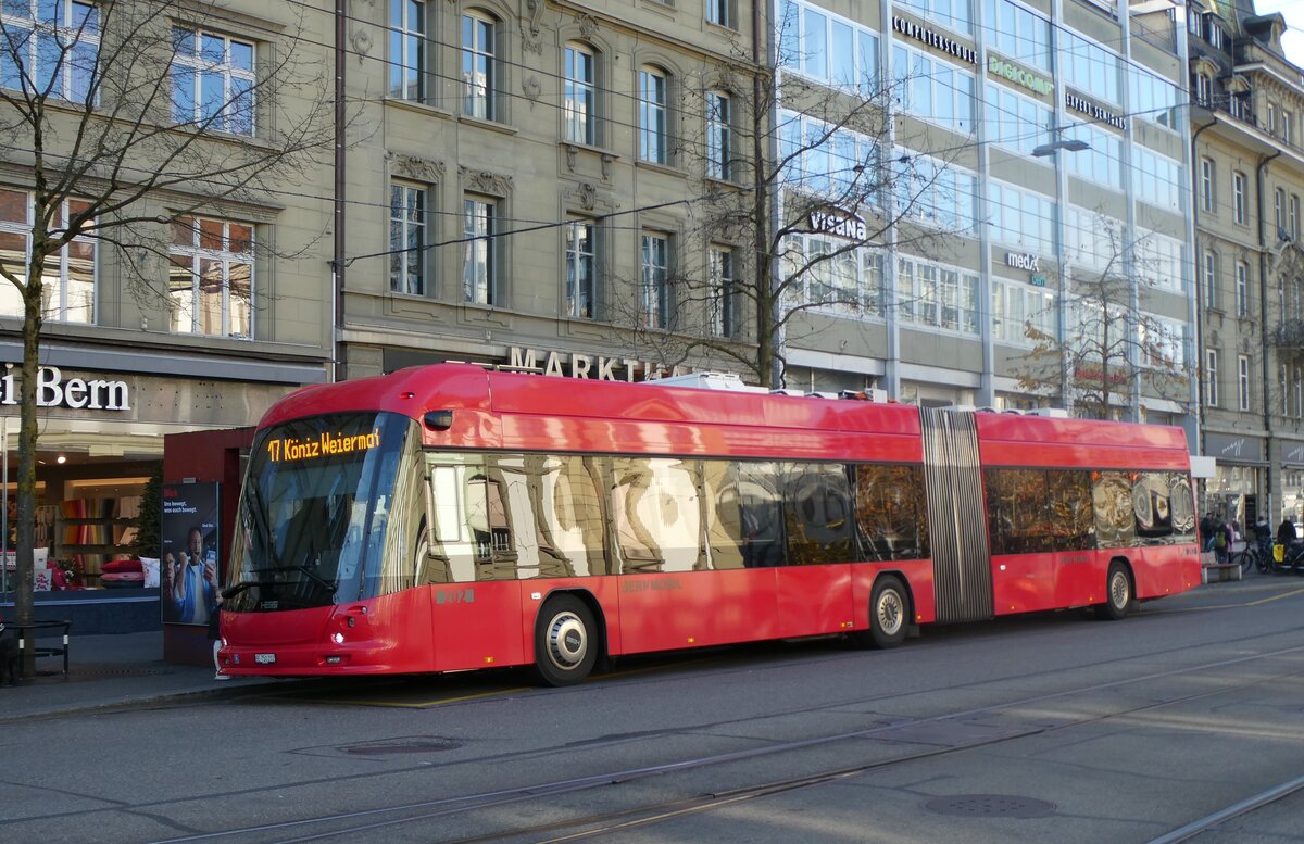 (282'164) - Bernmobil, Bern - Nr. 202/BE 750'202 - eHess am 8. November 2025 beim Bahnhof Bern