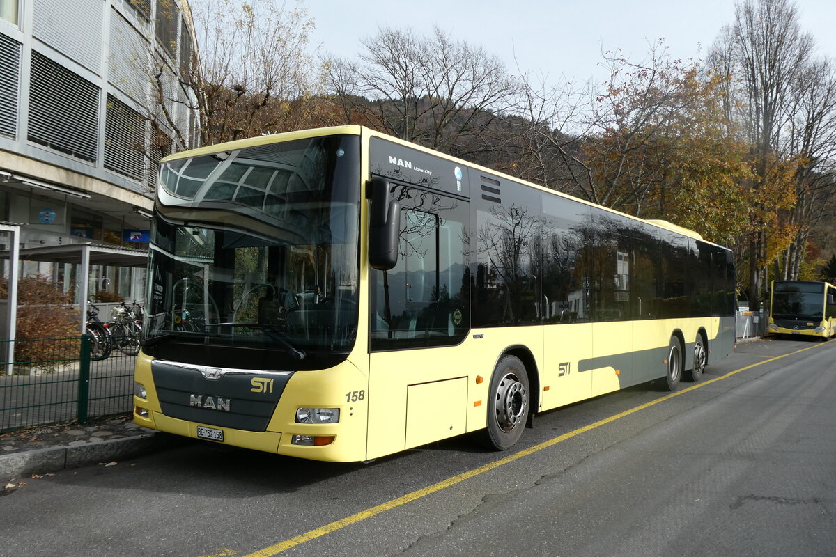 (282'392) - STI Thun - Nr. 158/BE 752'158 - MAN am 14. November 2025 bei der Schiffl�ndte Thun