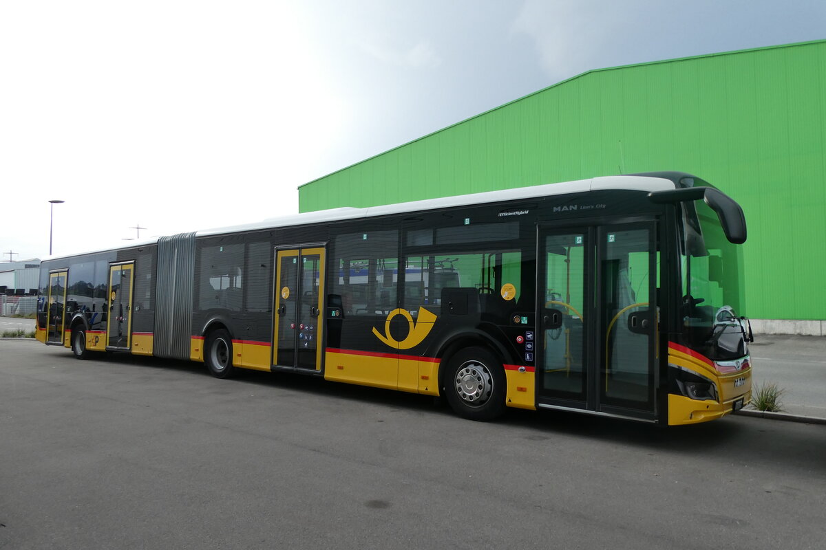 (282'476) - CarPostal Ouest - VD 302'304/PID 11'985 - MAN am 15. November 2025 in Kerzers, Intrerbus