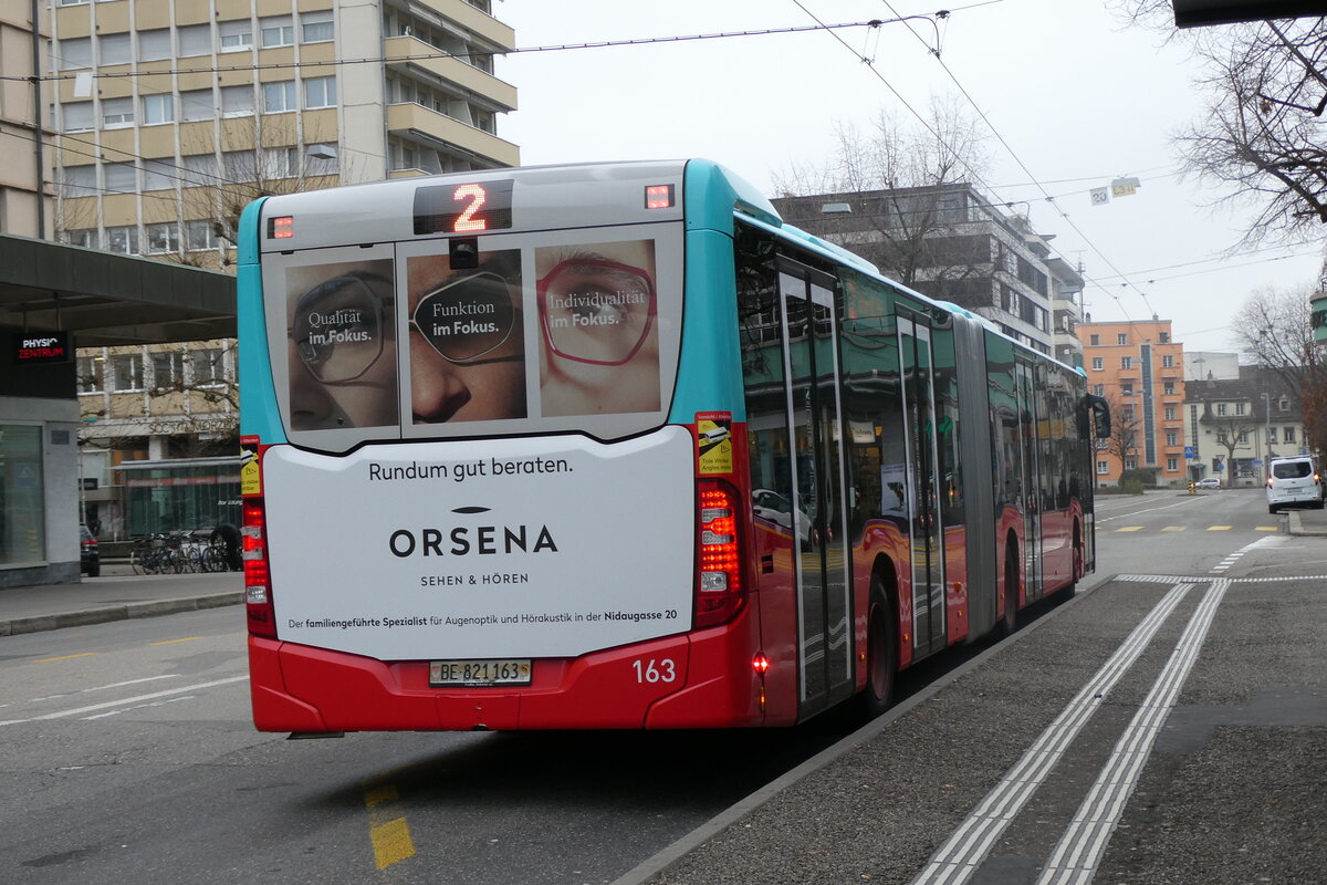 (282'722) - VB Biel - Nr. 163/BE 821'163 - Mercedes am 4. Dezember 2025 beim Bahnhof Biel