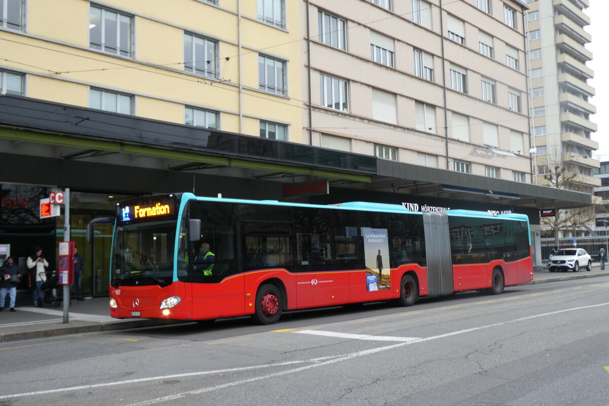 (282'731) - VB Biel - Nr. 167/BE 821'167 - Mercedes am 4. Dezember 2025 beim Bahnhof Biel