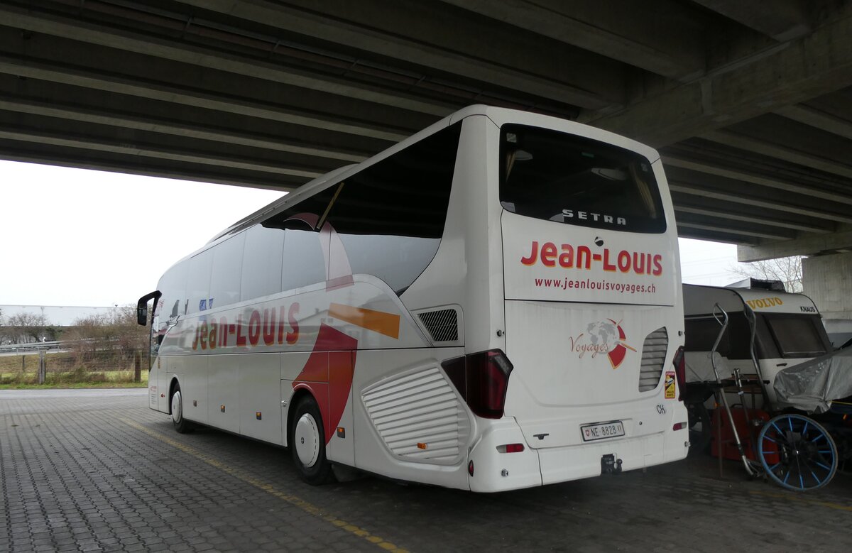 (282'832) - Jean-Louis, F�tigny - Nr. 43/NE 8828 - Setra am 6. Dezember 2025 in Kerzers, IMurtenstrasse