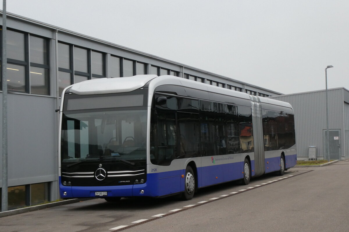 (283'070) - VZO Gr�ningen - Nr. 2120/ZH 580'120 - eMercedes am 12. Dezember 2025 in Winterthur, Daimler Buses