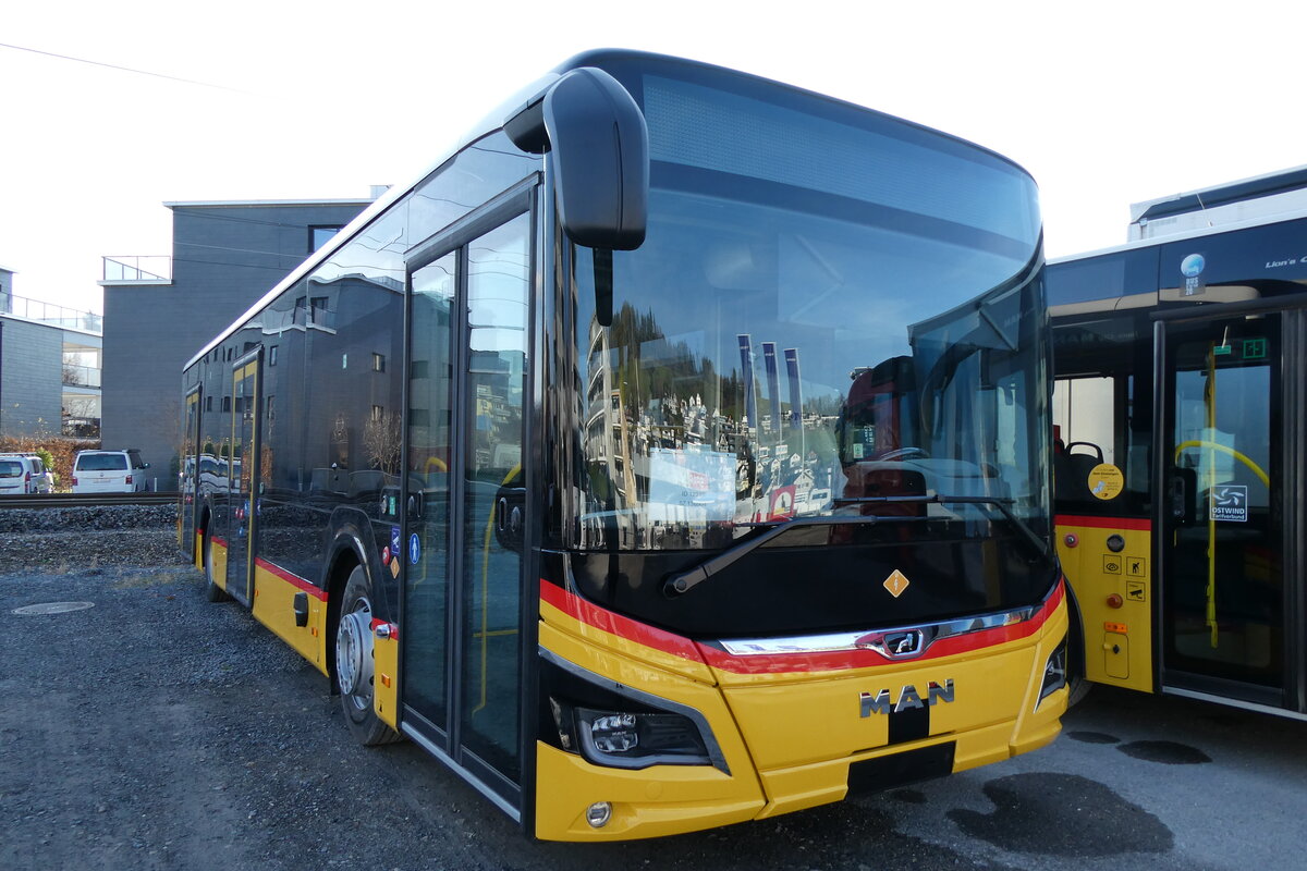 (283'101) - PostAuto Ostschweiz - PID 12'219 - MAN am 12. Dezember 2025 in Schmerikon, Thomann