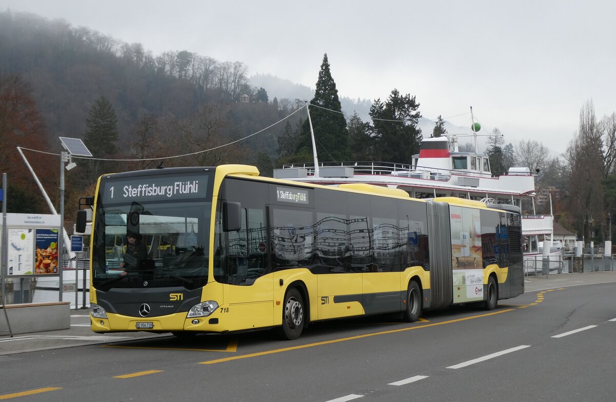 (283'216) - STI Thun - Nr. 718/BE 904'718 - Mercedes am 15. Dezember 2025 beim Bahnhof Thun
