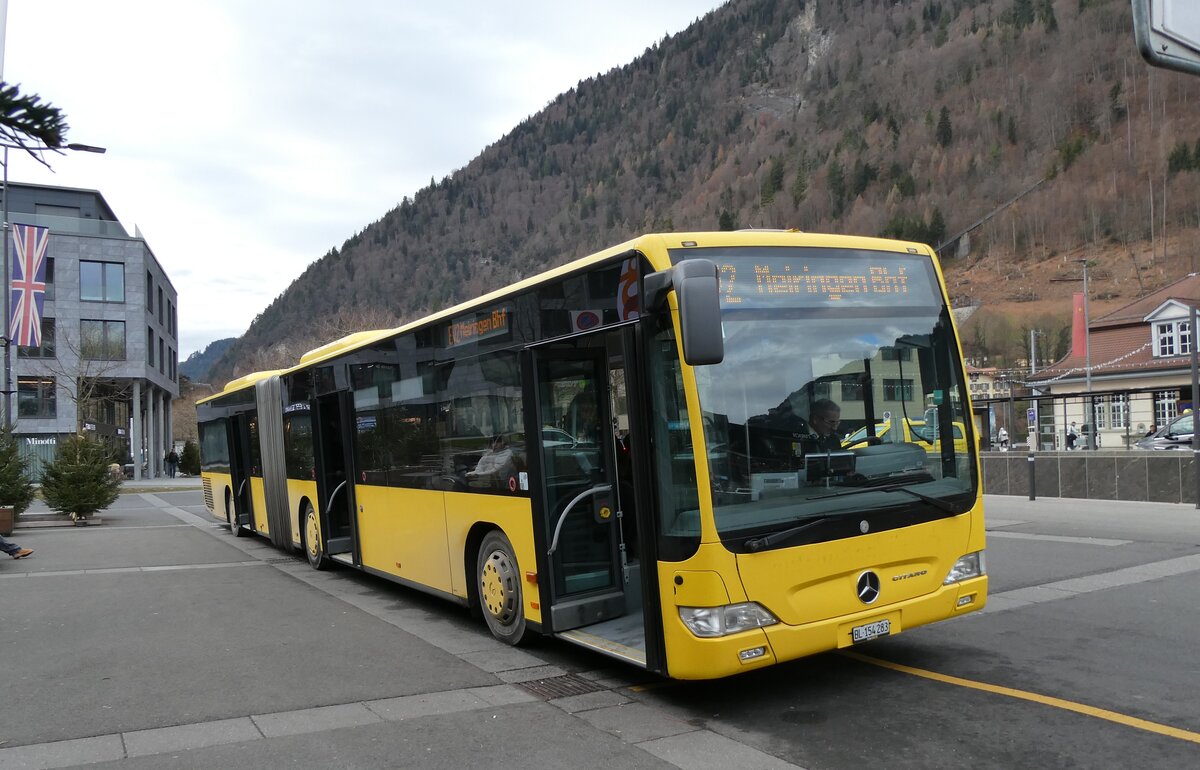 (283'310) - PostAuto Nordschweiz - BL 154'283/PID 12'419 - Mercedes (ex AAGL Liestal Nr. 98) am 19. Dezember 2025 beim Bahnhof Interlaken Ost