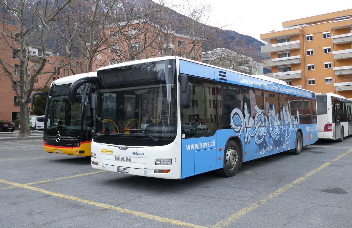 (283'430) - PostAuto Wallis - VS 449'117/PID 10'445 - MAN am 23. Dezember 2025 in Brig, Garage
