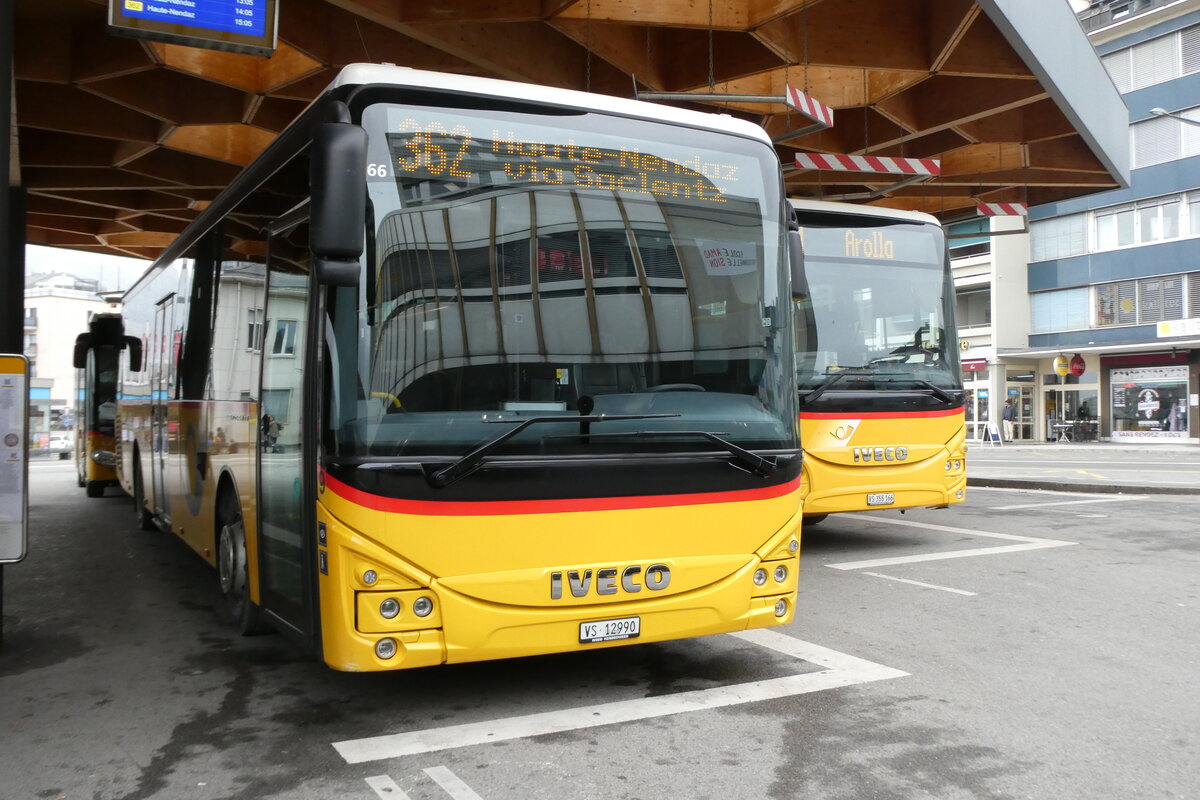 (283'586) - Lathion, Sion - Nr. 9/VS 12'990/PID 11'966 - Iveco am 30. November 2025 beim Bahnhof Sion