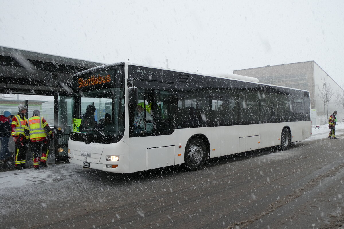 (283'874) - Koch, Giswil - OW 29'122 - MAN (ex TPN Nyon Nr. 111) am 10. Januar 2026 beim Bahnhof Frutigen