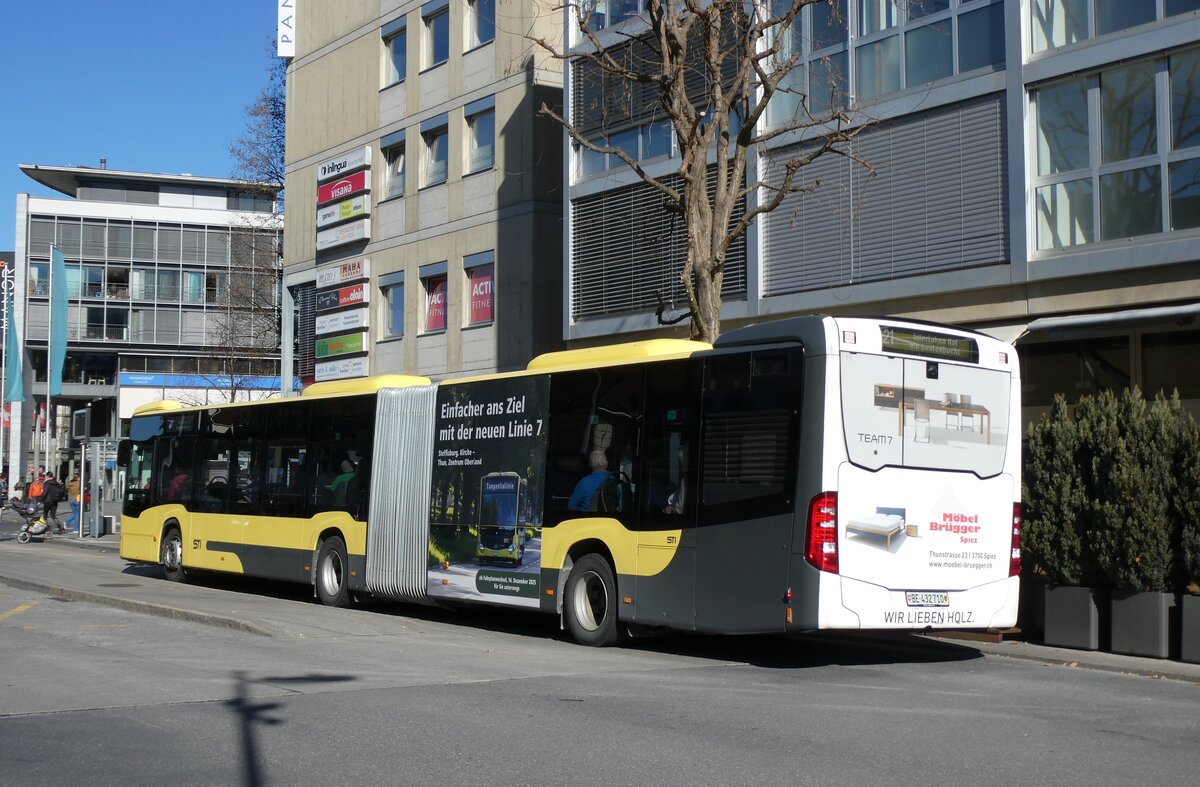 (285'074) - STI Thun - Nr. 710/BE 437'710 - Mercedes am 25. Februar 2026 beim Bahnhof Thun