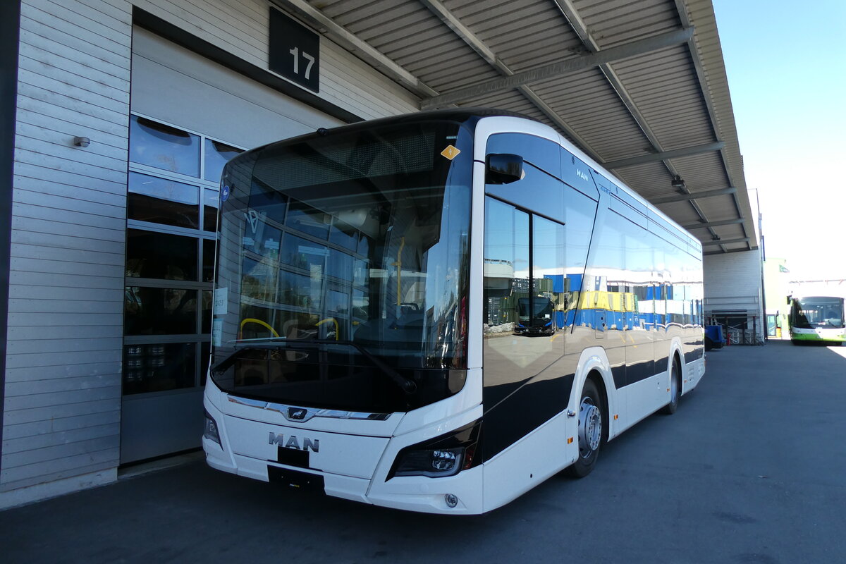 (285'939) - CarPostal Ouest - PID 12'423 - eMAN am 4. April 2026 in Kerzers, Interbus