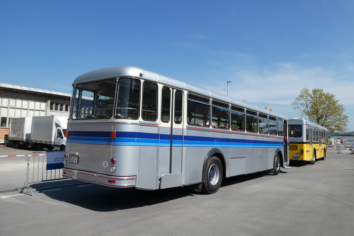 (286'102) - Borer, Neuhausen - SH 12'578 - Saurer/T�scher (ex Sch�ttler, D-K�ln; ex Braun, D-M�nster; ex Schmid, Hemishofen; ex Br�tsch, B�ttenhard; ex ASS Schleitheim Nr. 8) am 11. April 2026 in Schaffhausen, Regionalbusgarage VBSH 