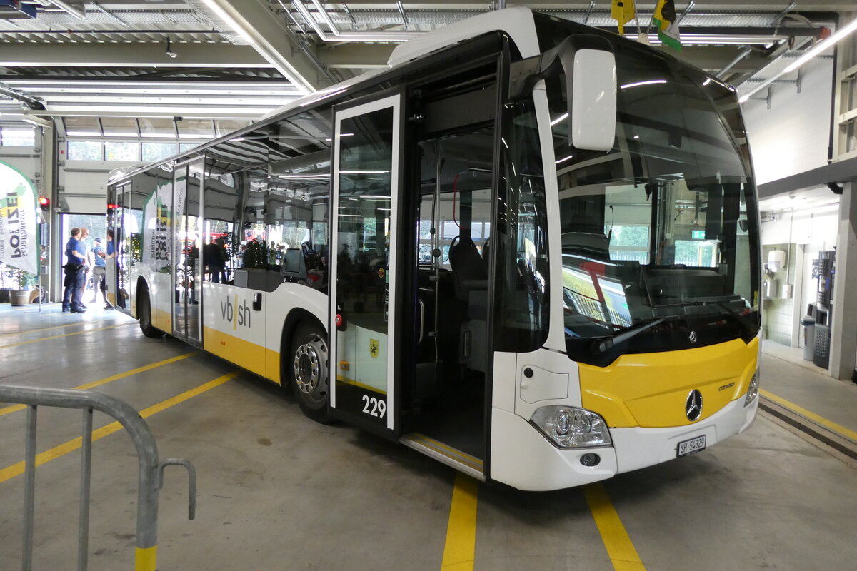 (286'107) - VBSH Schaffhausen - Nr. 229/SH 54'329 - Mercedes am 11. April 2026 in Schaffhausen, Regionalbusgarage