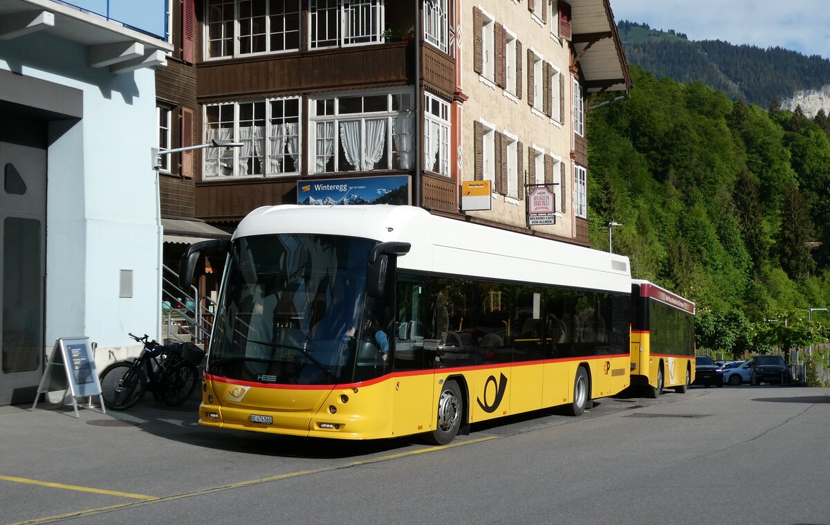 (286'930) - PostAuto Bern - BE 474'560/PID 10'247 - Hess am 13. Mai 2026 beim Bahnhof Lauterbrunnen