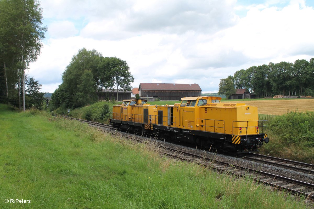 293 008-9 und 293 007-1 auf dem Weg Richtung Hof kurz vor Pechbrunn. 30.07.16