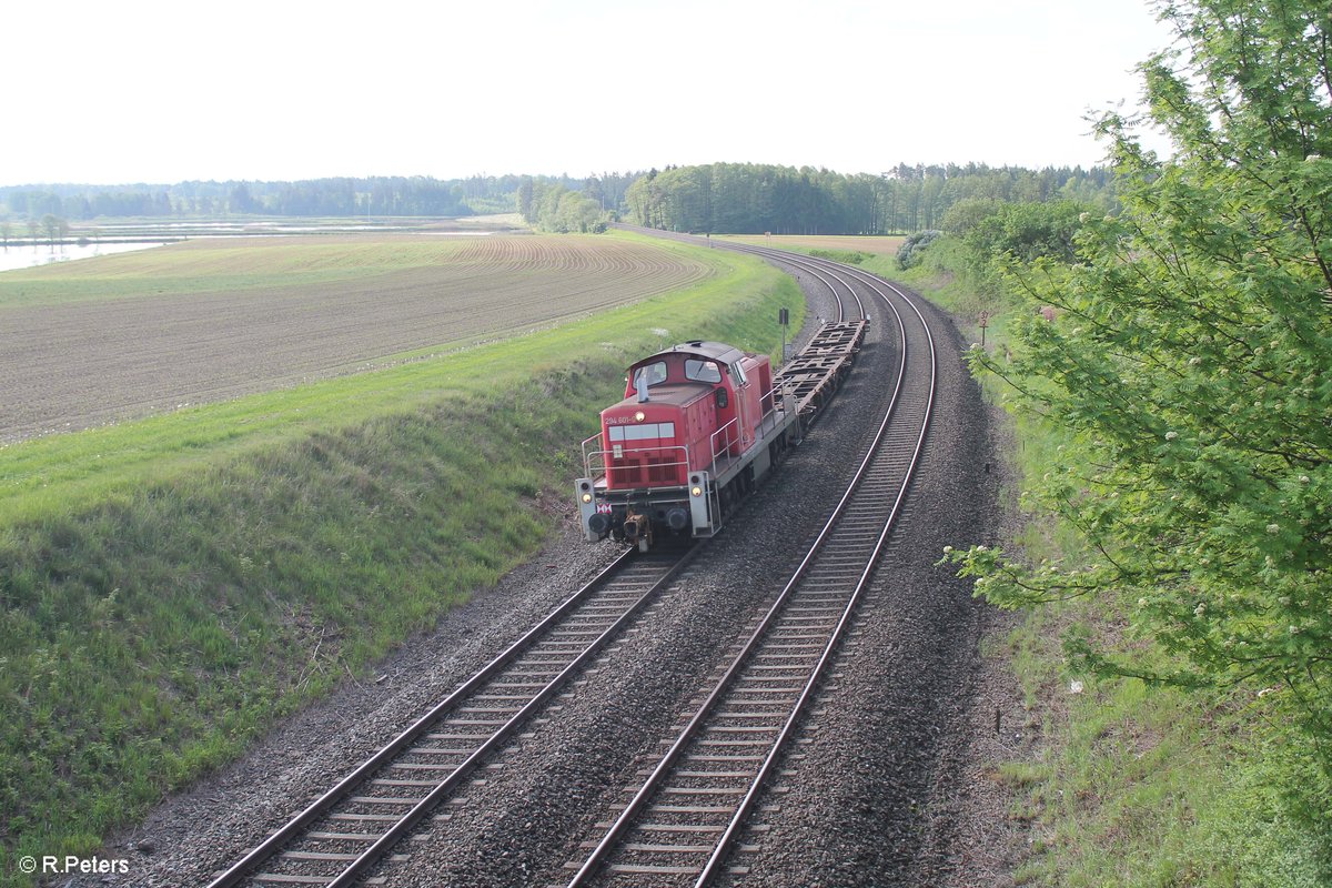 294 601-0 zieht den Übergabezug aus Mitterteich nach Marktredwitz bei Oberteich. 23.05.17