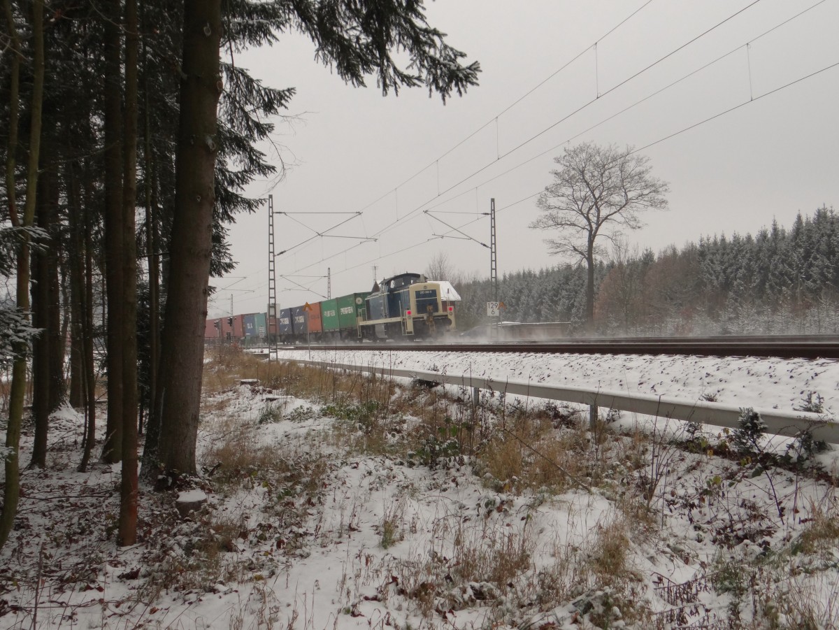 295 088 zu sehen beim Schubdienst in Drochaus/V. im ersten Schnee in diesem Winter am 02.12.14.