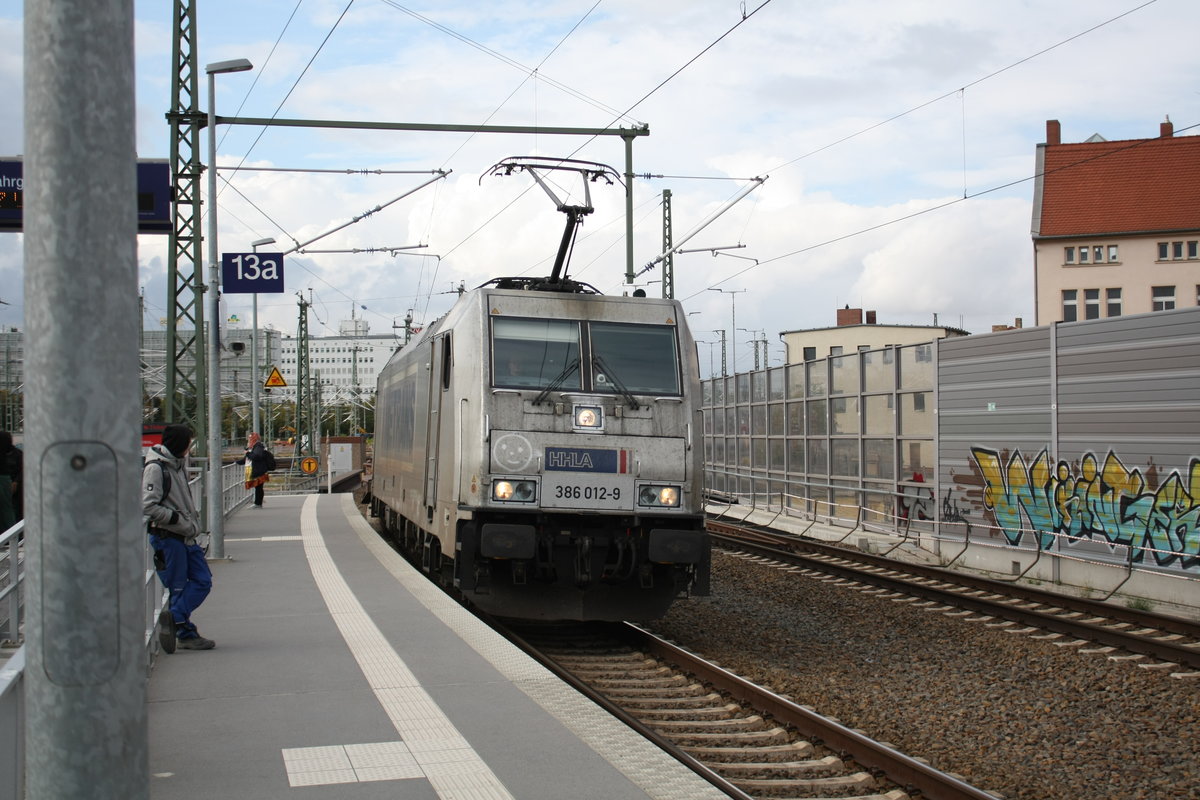 386 012 der HHLA/Metrans in der G�terumfahrung am Hauptbahnhof Halle/Saale am 25.9.19