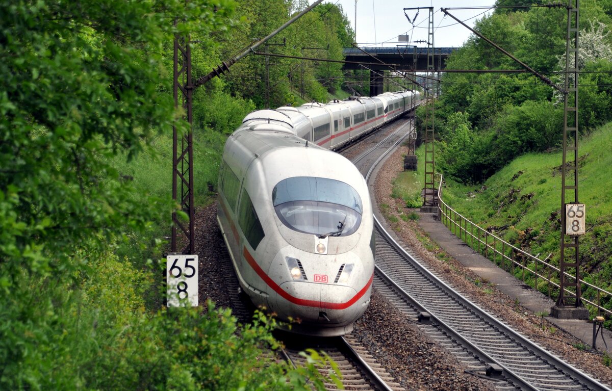 403 ICE 3 auf der Geislinger Steige am 22.05.2012.