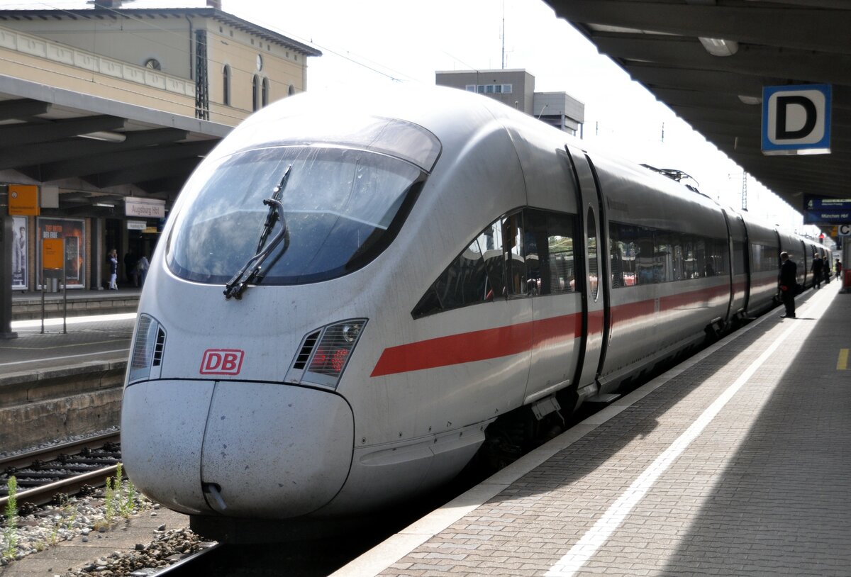 411 002-8 ICE-T in Augsburg am 25.08.2010.