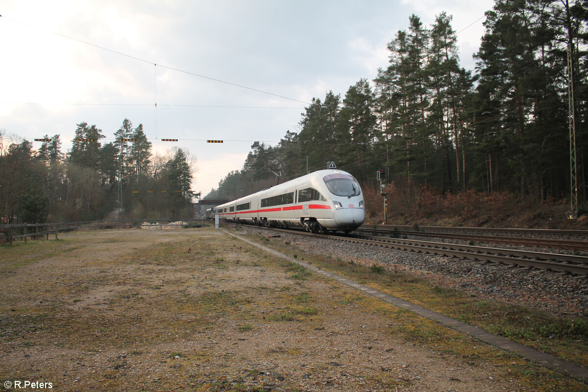 411 067  Traunstein  als ICE229 Koblenz - Wien in Ochenbruck. 21.03.24