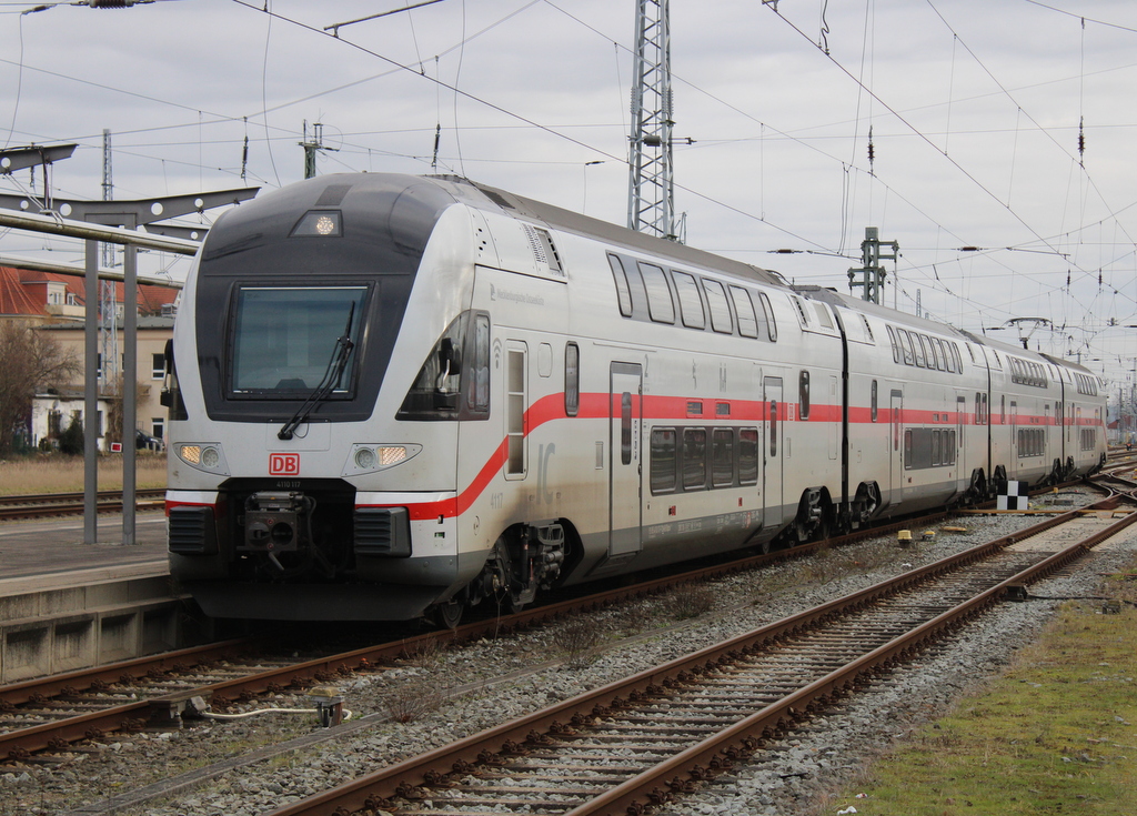 4110 117-7 als IC 2270(Chemnitz-Rostock)bei der Einfahrt im Rostocker Hbf.02.02.2025