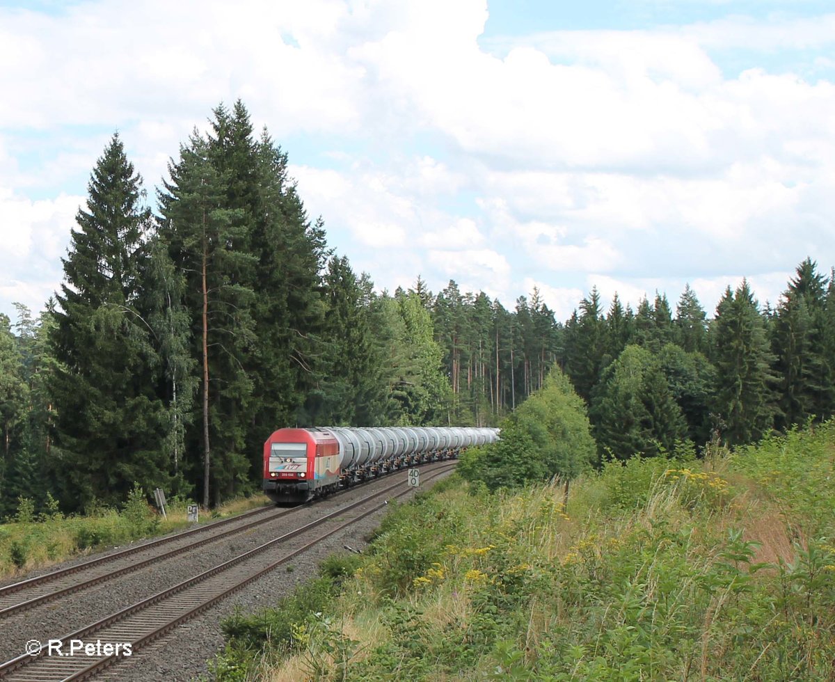 420 12 alias 223 032 mit einem nagelneuen Kesselzug aus Ingolstadt nach cheb kurz vor Pechbrunn. 30.07.16