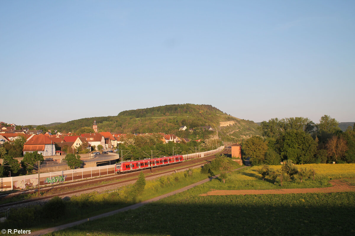 425 044-5 als RE55 RE4630 Würzburg - Frankfurt/Main in Retzbach-Zellingen. 11.05.24