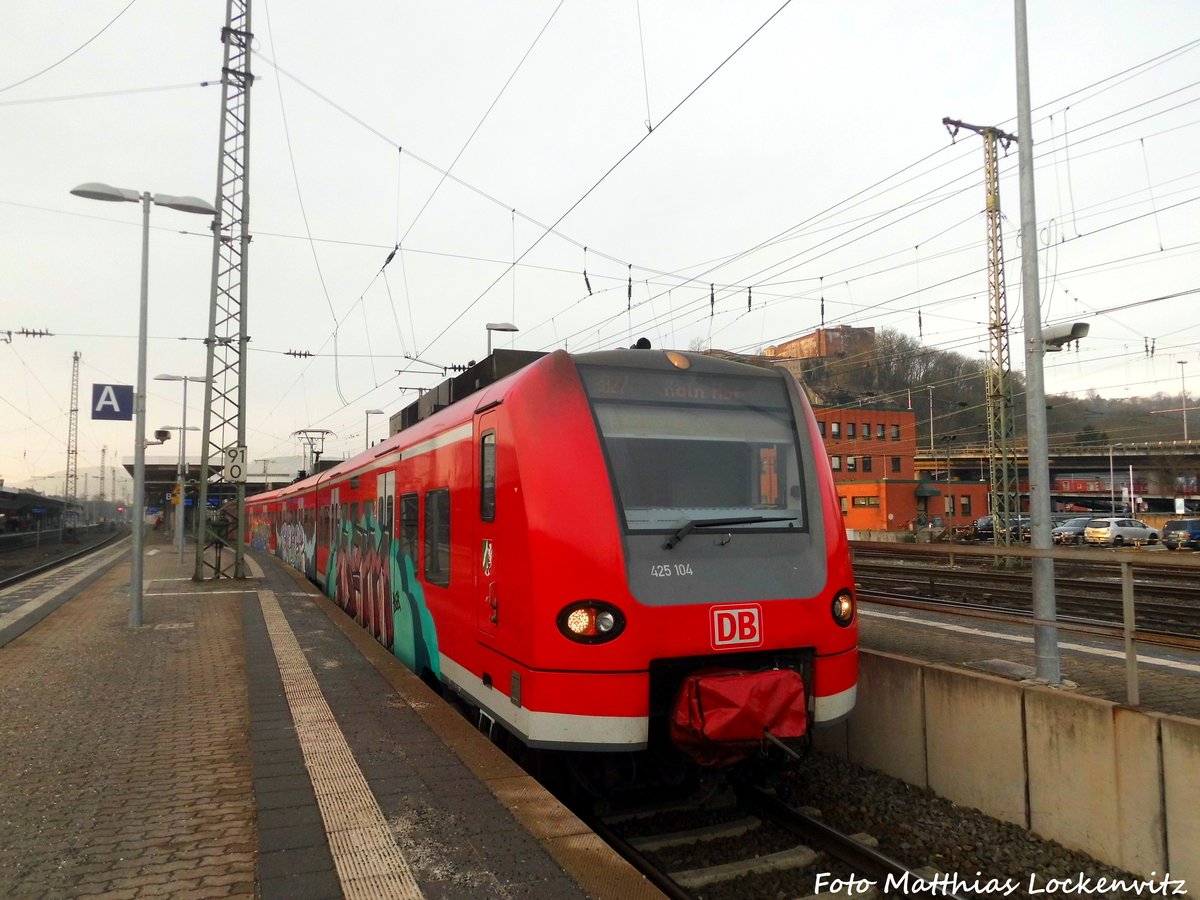 425 104 mit ziel K�ln Hbf im Bahnhof Koblenz Hbf am 28.1.17