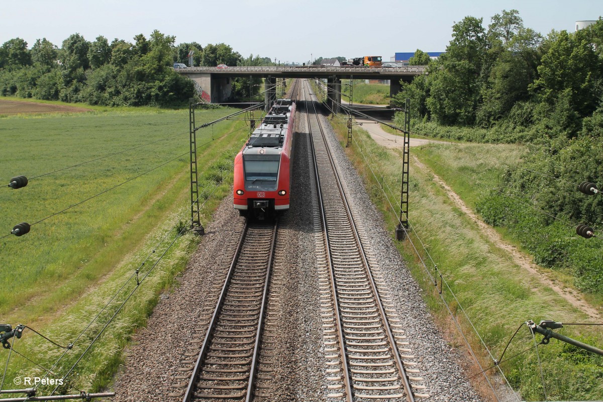 425 113-8 als 38620 Mainz - Bensheim bei Großsachsen-Heddesheim. 28.05.15