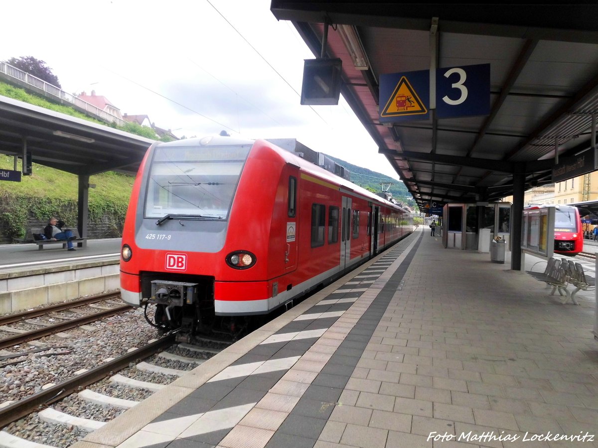 425 117 / 617 im Bahnhof Neustadt (Weinstra�e) Hbf am 2.6.16
