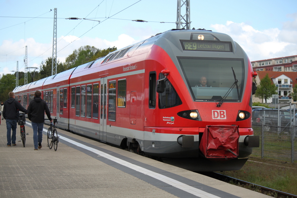 429 028-4( Hansestadt Stralsund)als RE 13159 von Lietzow(Rgen)nach Ostseebad Binz bei Ankunft im Ostseebad Binz.14.05.2015