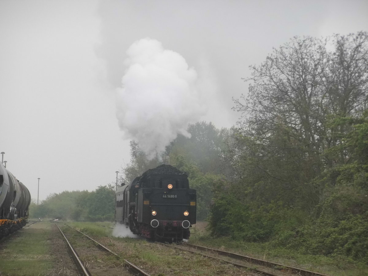 44 1486 trifft aus Sta�furt in Egeln ein am 6.5.17