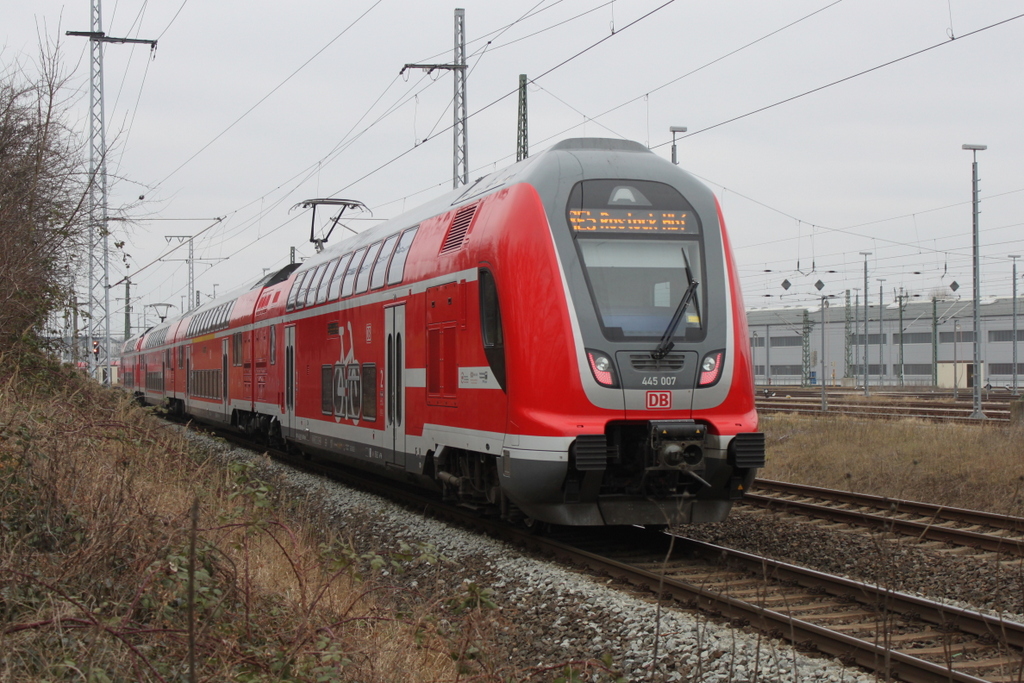 445 007-1 als RE 4354 von Elsterwerda nach Rostock Hbf bei der Einfahrt im Rostocker Hbf.17.02.2019