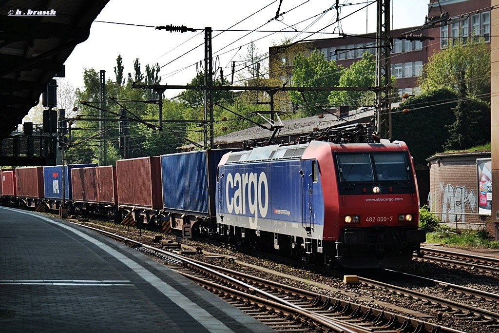 482 000-7 zog einen schachtelzug durch hh-harburg,datum 25.04.14