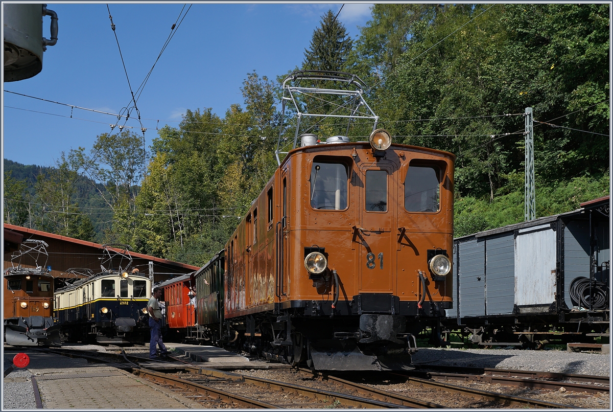 50 Jahre Blonay Chamby - MEGA BERNINA FESTIVAL: Die Bernina Bahn (BB) Ge 4/4 81 (ex Ge 6/6 81 bzw. ab Ge 4/4 81) in Chaulin.
9. Sept. 2018