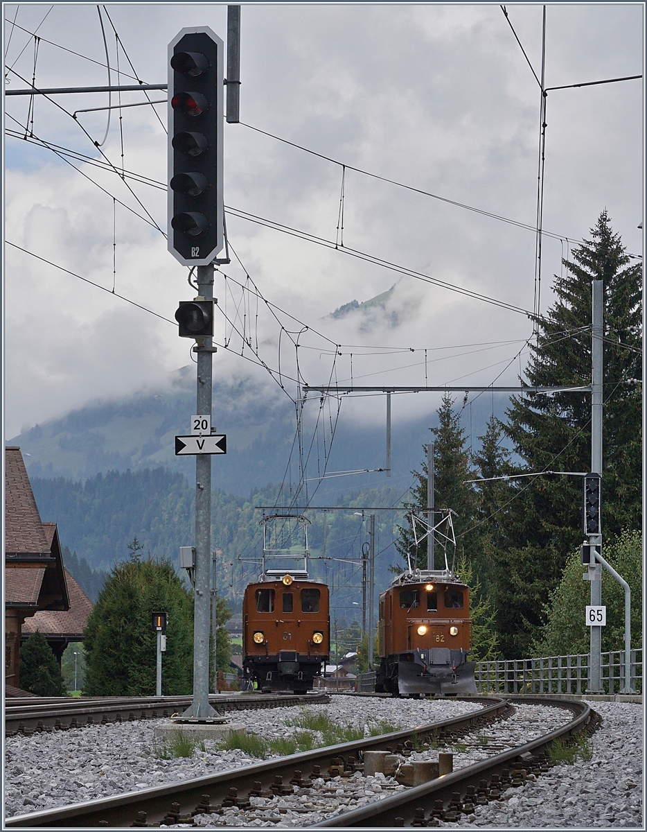 50 Jahre Blonay Chamby - MEGA BERNINA FESTIVAL -  Bündner Tag im Saaneland : Die BB Ge 4/4 81 (RhB Ge 4/4 181) und die RhB Ge 4/4 182 zeigen sich in Gstaad als Parallel-Fahrt.
14. Sept. 2018