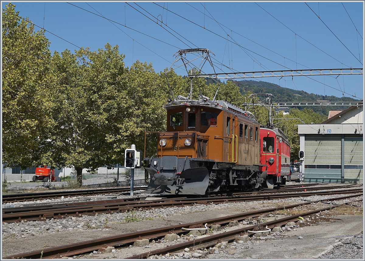 50 Jahre Blonay Chamby - MEGA BERNINA FESTIVAL: das RhB Bernina Bahn Krokodil als Gastlok bei der BC und der Bernina Bahn ABe 4/4 35 rangieren in Vevey.
 9. Sept. 2018