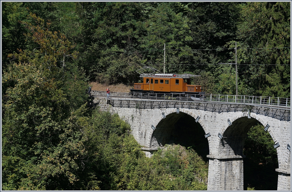 50 Jahre Blonay Chamby - MEGA BERNINA FESTIVAL: das RhB Bernina Bahn Krokodil als Gastlok bei der BC auf dem Baie de Clarnes Viadukt.
9. Sept. 2018