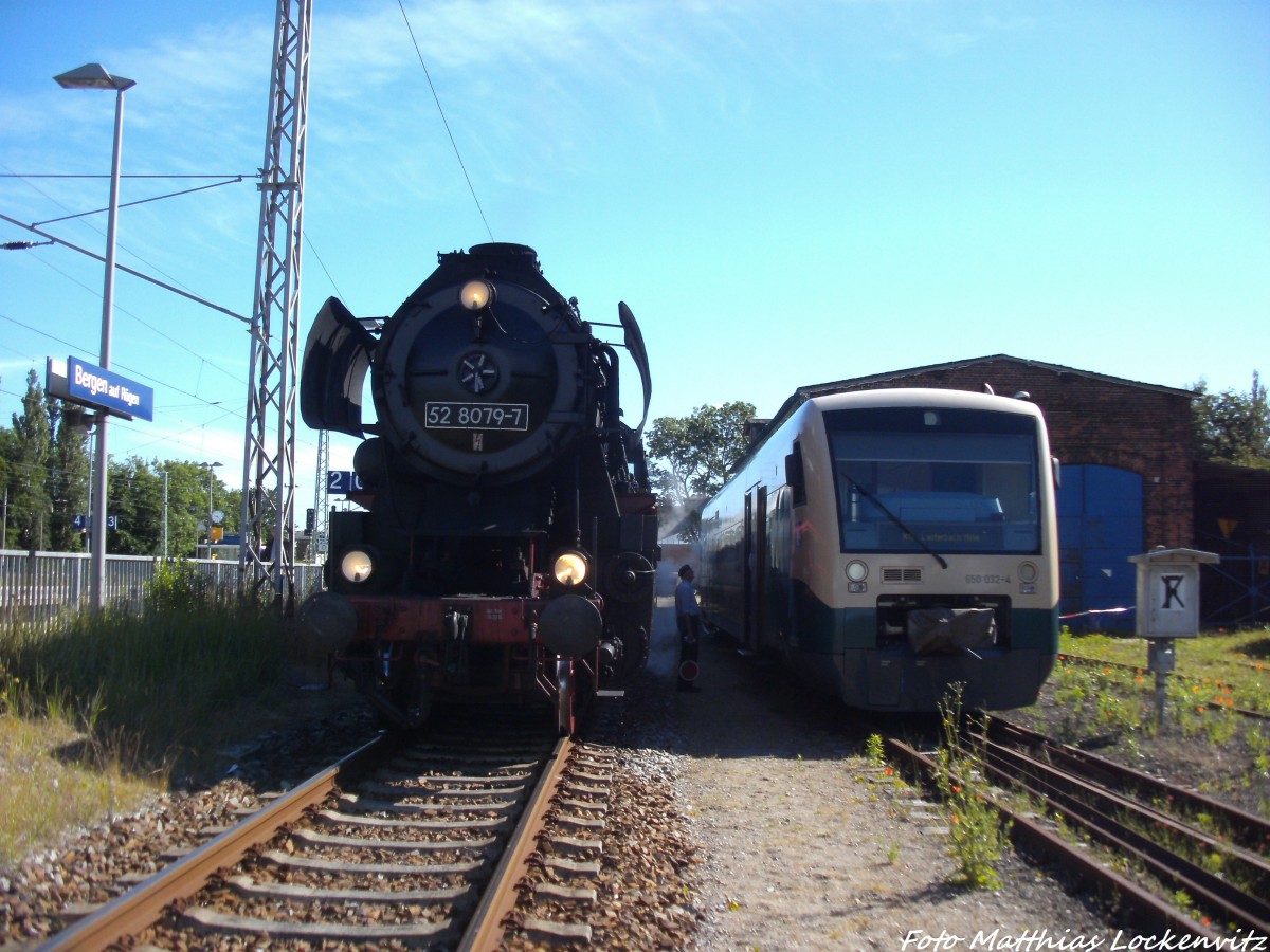 52 8079 und 650 032-4 im Bahnhof Bergen auf R�gen am 15.6.14