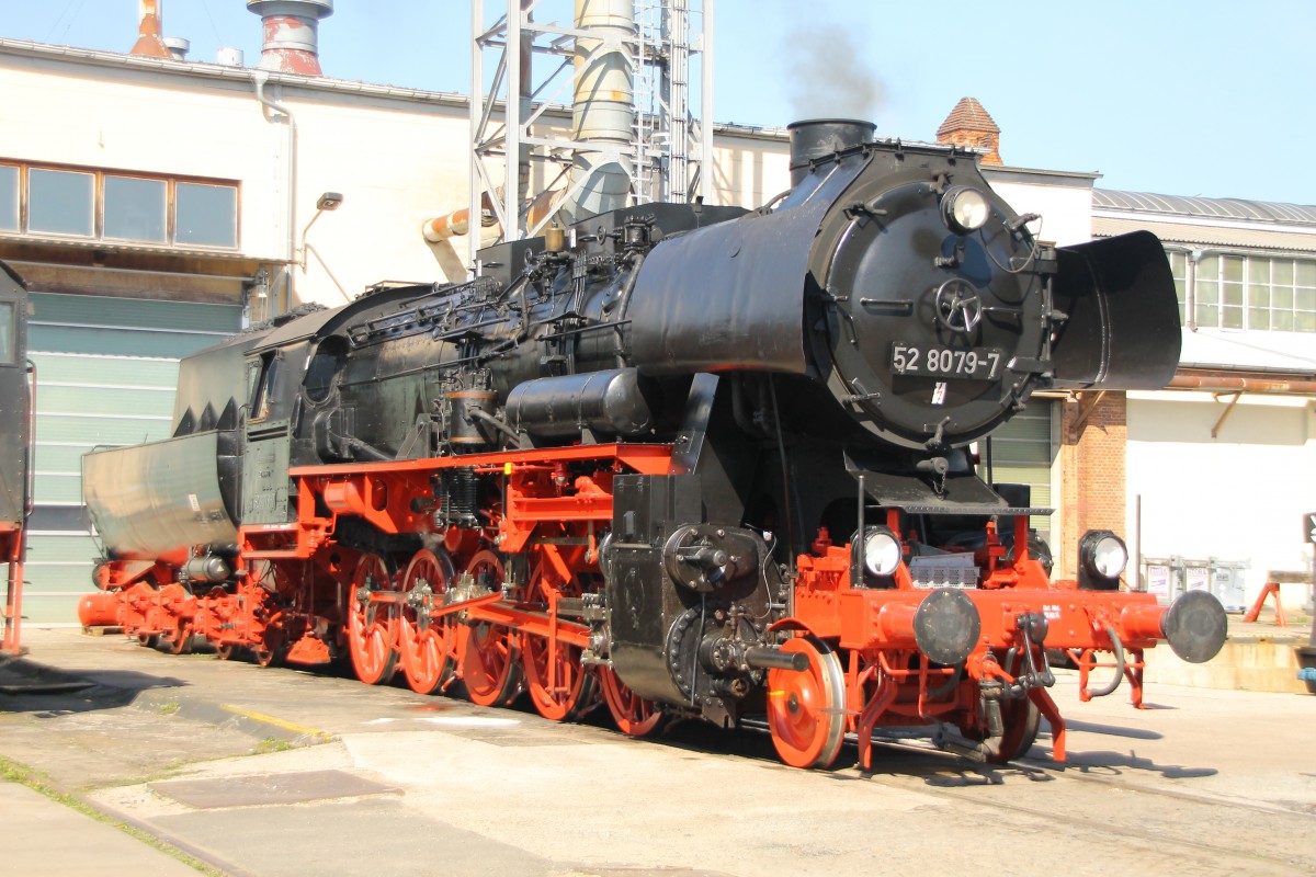 52 8079-7 bei der Pr�sentation im DLW Meinigen am 29.M�rz.2014