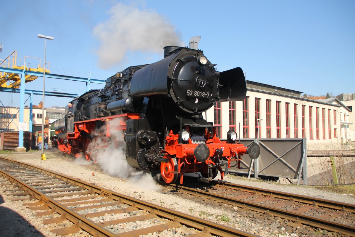 52 8079-7 beim Rangieren im AW Meinigen am 29.M�rz.2014