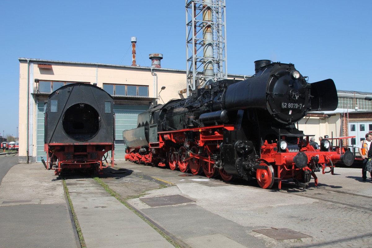 52 8079-7 neben ihr 52 7409 im AW Meinigen am 29.M�rz.2014